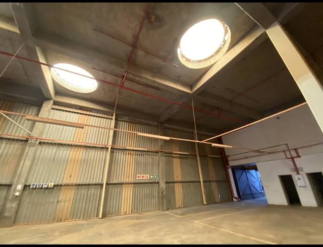 1,373M² WAREHOUSE TO LET IN BELLVILLE SOUTH